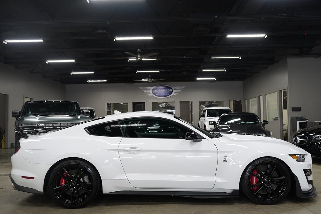 Used 2022 Ford Mustang Shelby GT500 w/ Technology Package RWD image 6