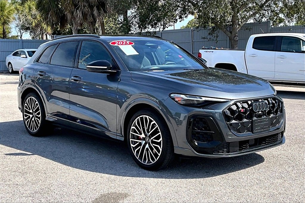 Used 2025 Audi SQ5 Premium Plus image 2
