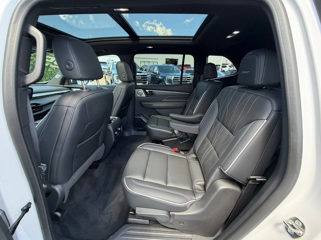 Certified 2025 Buick Enclave Avenir w/ Super Cruise Package AWD/4WD image 31