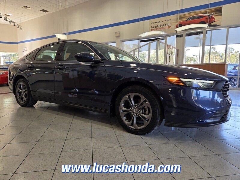 Used 2024 Honda Accord EX image 3