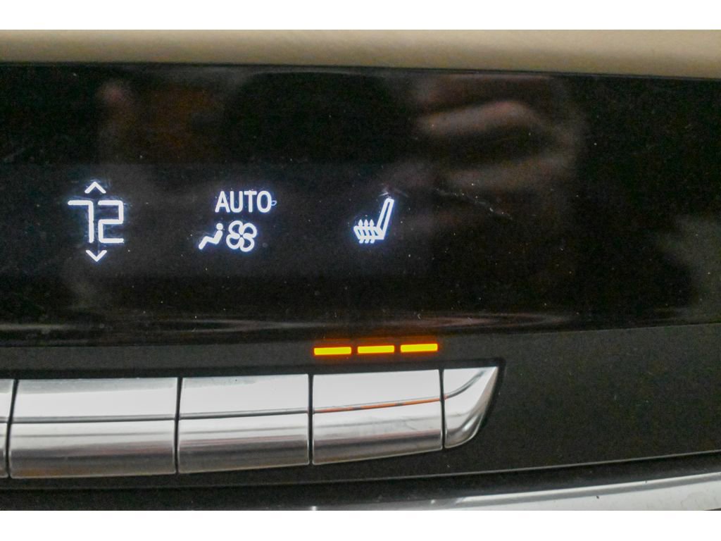 Used 2023 Cadillac Escalade Premium Luxury Platinum image 34