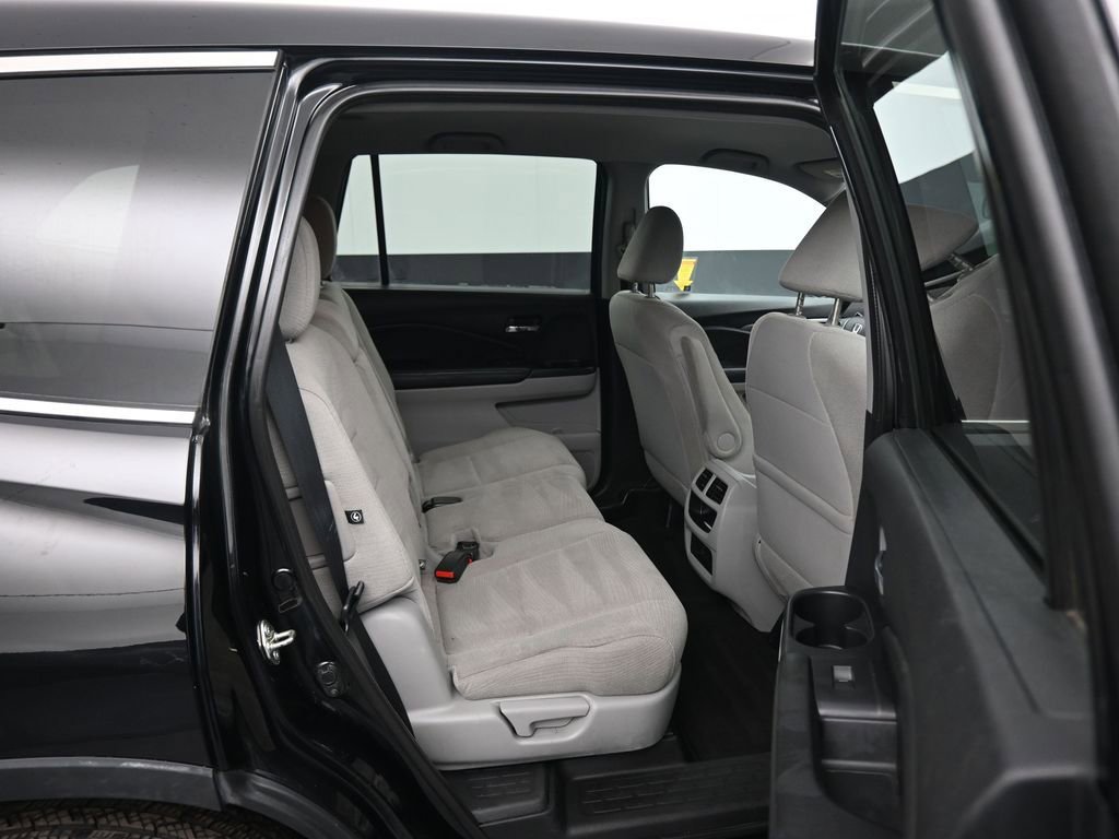 Used 2017 Honda Pilot LX image 40