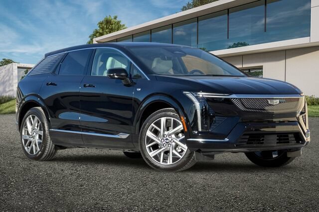 New 2027 Cadillac Optiq Luxury w/ LPO, Floor Liner Package AWD/4WD image 2