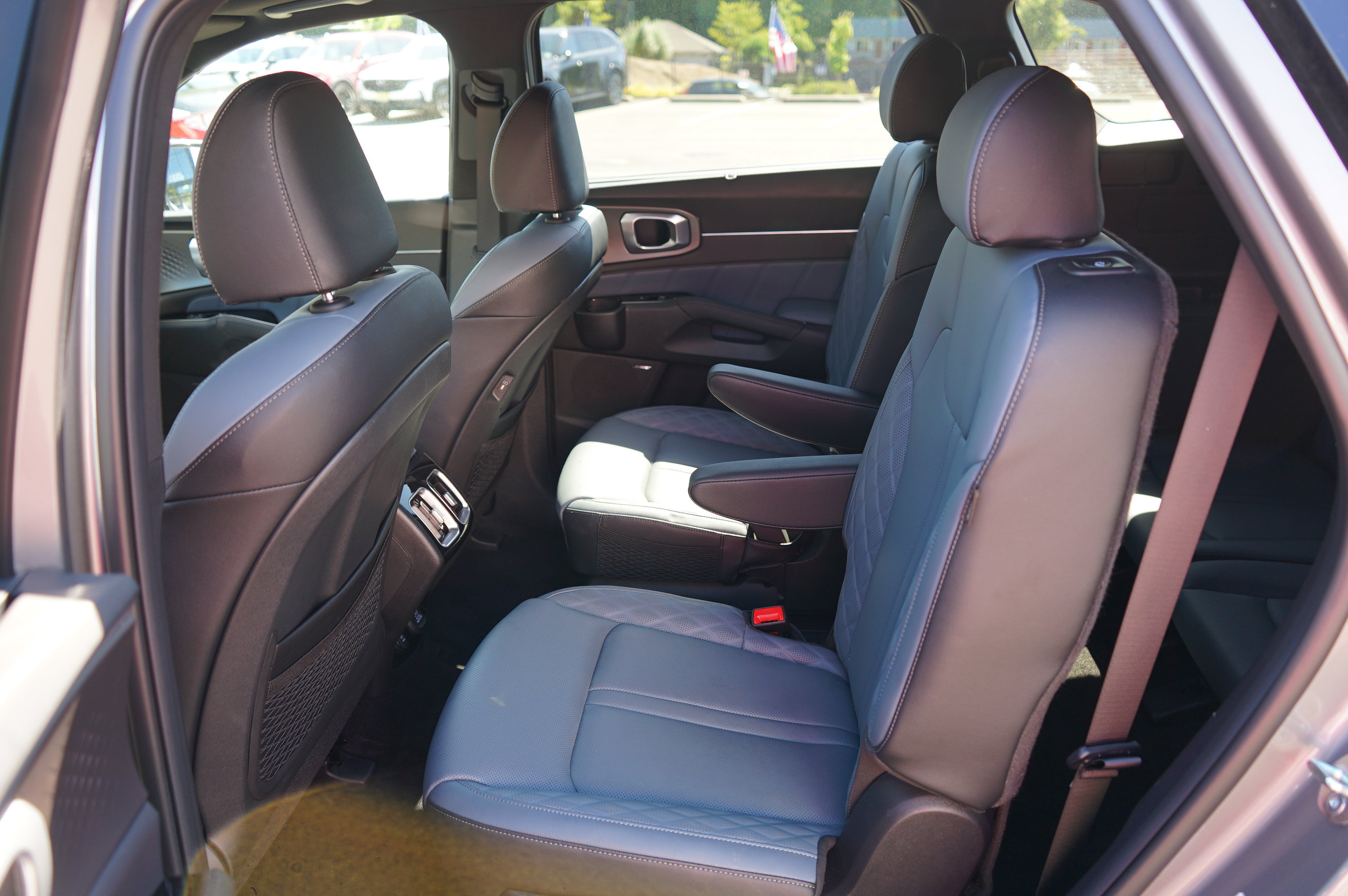 Used 2025 Kia Sorento SX Prestige AWD/4WD image 16