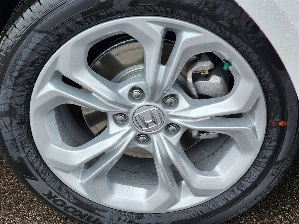 Certified 2023 Honda Accord LX image 5