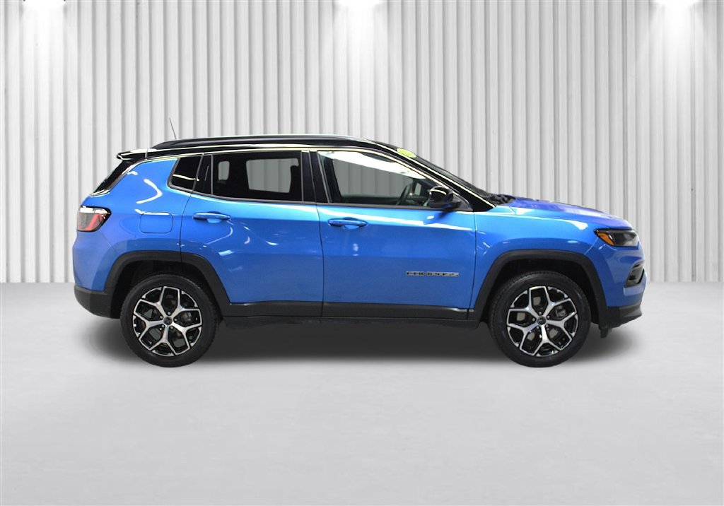 Certified 2025 Jeep Compass Limited AWD/4WD image 2