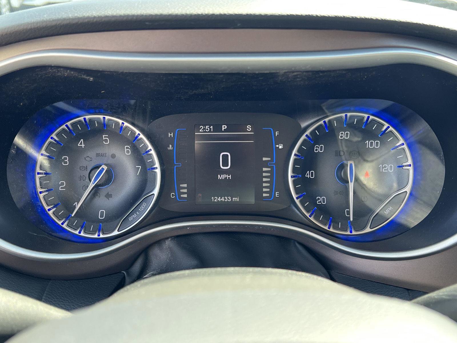 Used 2017 Chrysler Pacifica Touring image 19