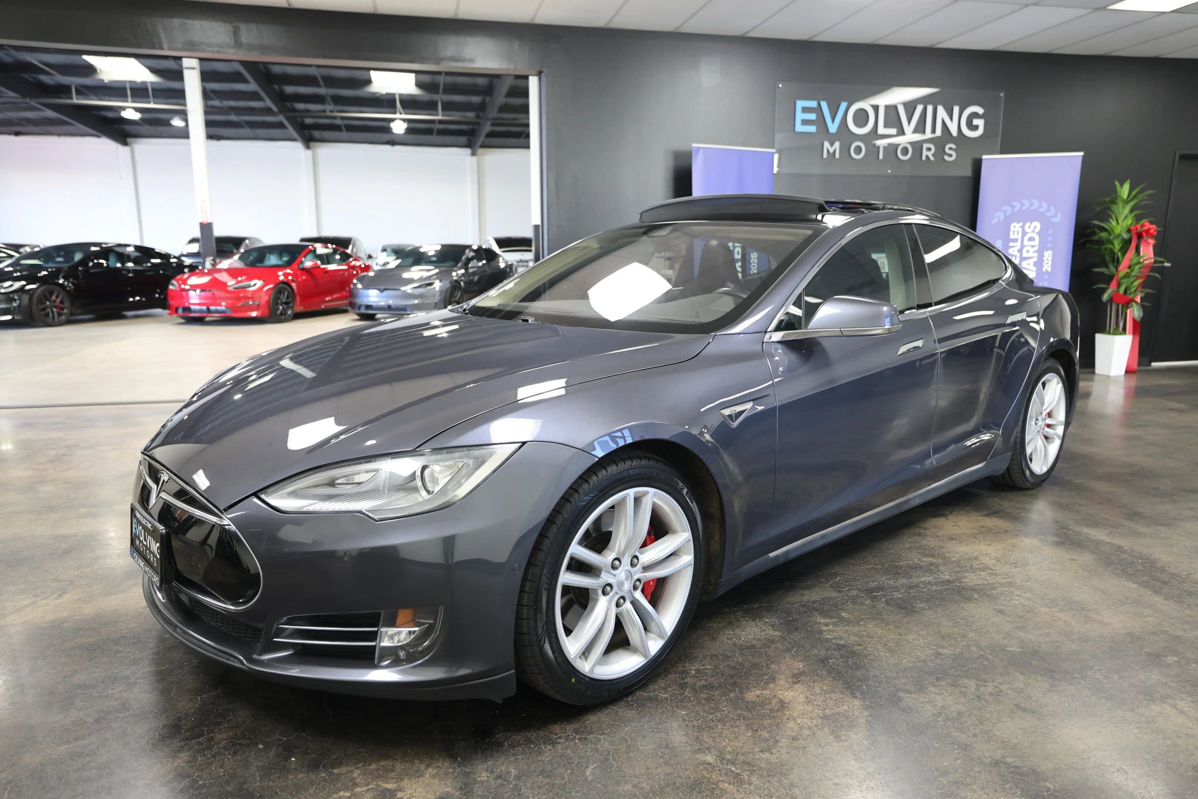 Used 2015 Tesla Model S P85D AWD/4WD image 5