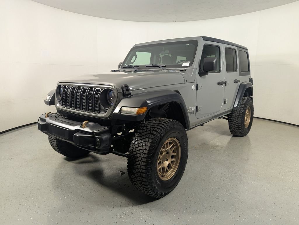 Used 2018 Jeep Wrangler Unlimited Sport S AWD/4WD image 3