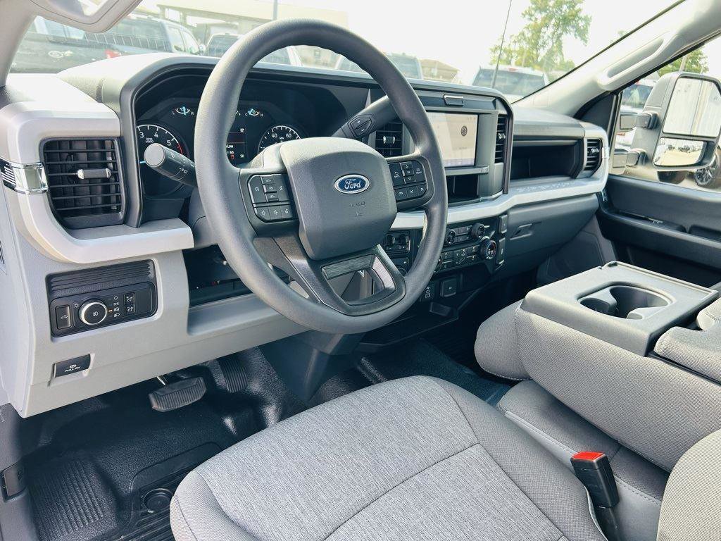 New 2026 Ford F250 XL w/ XL Chrome Package image 9