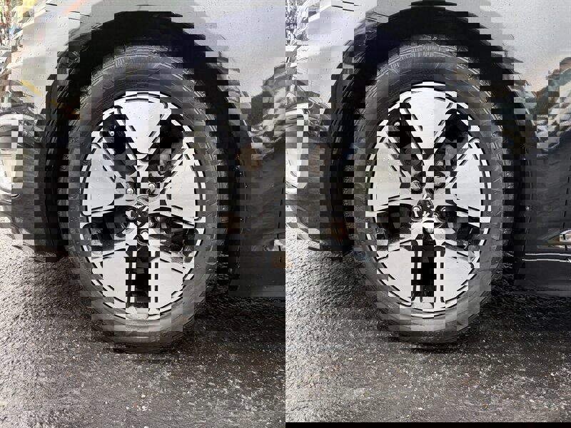 Used 2011 Kia Optima EX w/ Hybrid Premium Technology Pkg image 9