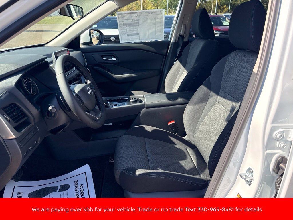 New 2027 Nissan Rogue SV w/ Cold Weather Package AWD/4WD image 9
