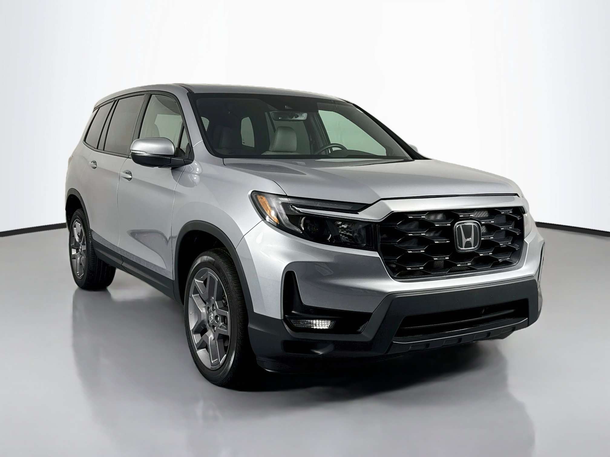 Certified 2023 Honda Passport EX-L image 3