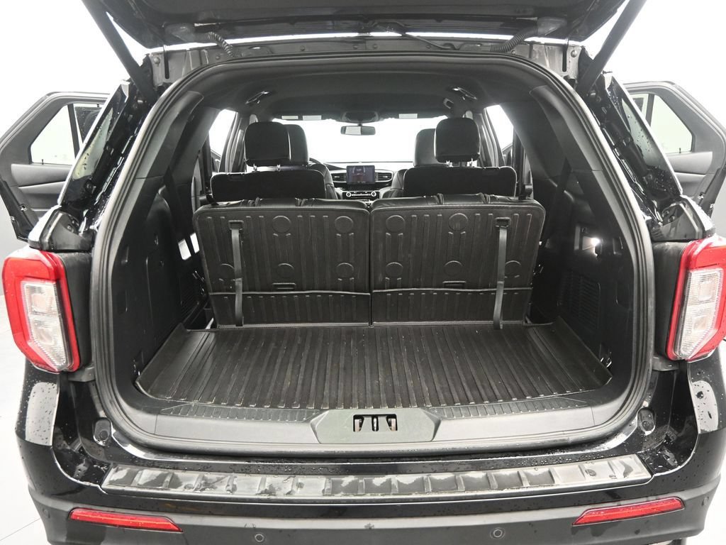 Used 2022 Ford Explorer ST AWD/4WD image 32