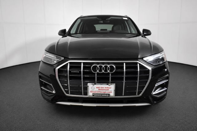 Used 2023 Audi Q5 2.0T Premium w/ Convenience Package AWD/4WD image 2