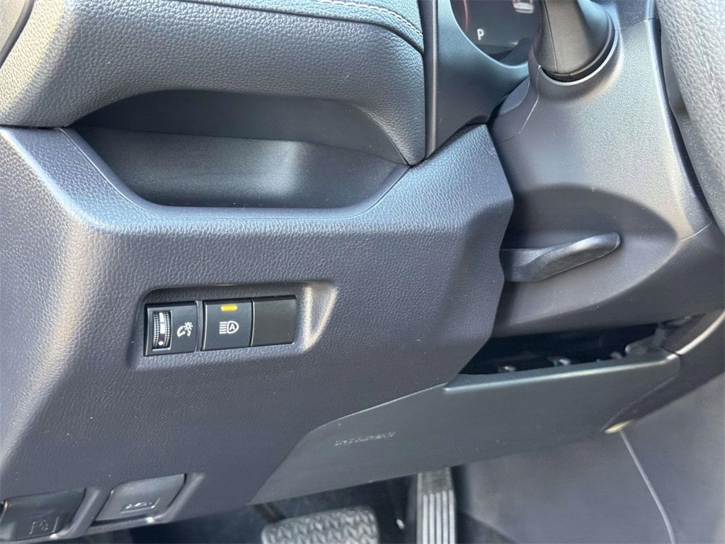 Used 2025 Toyota RAV4 LE image 9