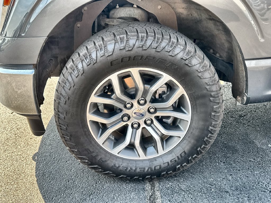 Used 2022 Ford F150 Lariat AWD/4WD image 11