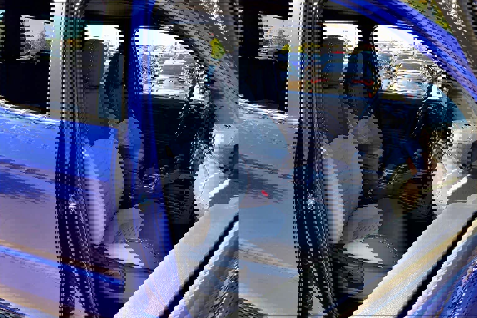 Used 2025 Toyota Tacoma TRD Off-Road image 8