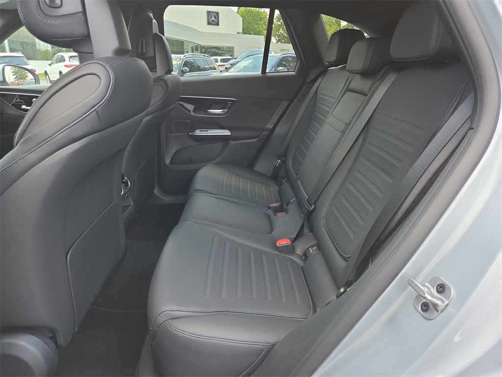New 2025 Mercedes-Benz GLC 350e 4MATIC image 12
