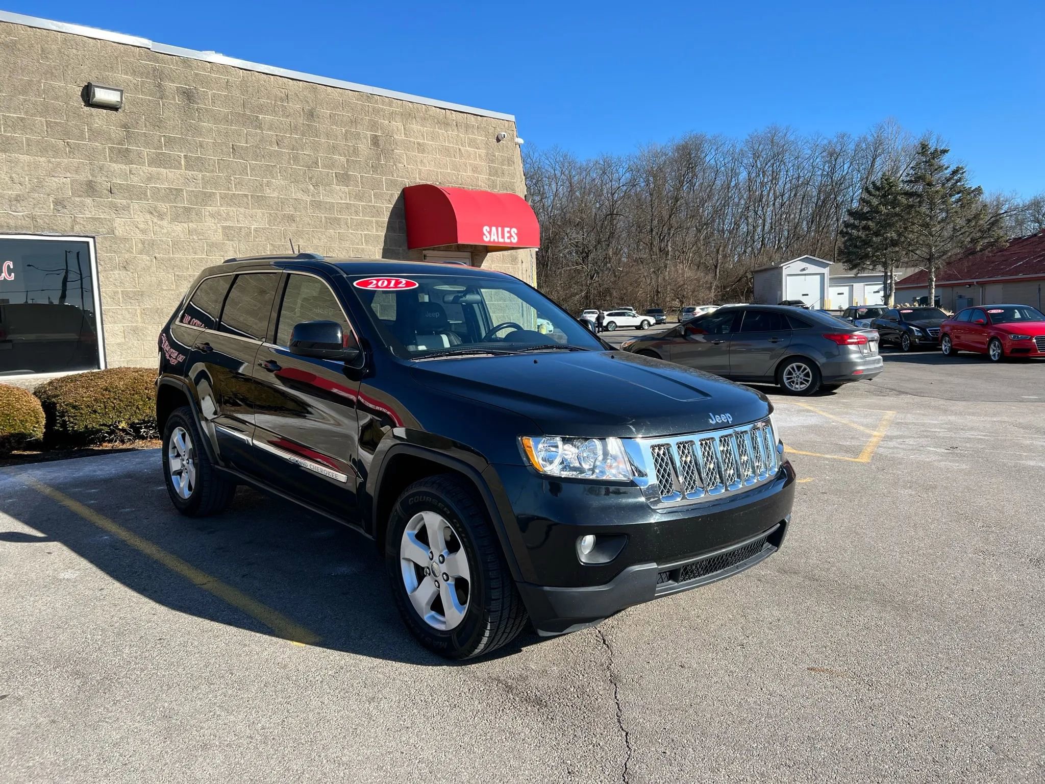 Used 2012 Jeep Grand Cherokee Laredo w/ Laredo E Group image 3