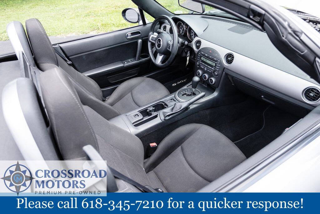 Used 2012 MAZDA MX-5 Miata Sport RWD image 20