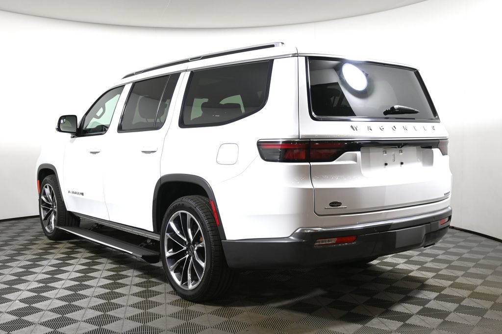 Used 2022 Jeep Wagoneer Series III w/ Premium Group I AWD/4WD image 5
