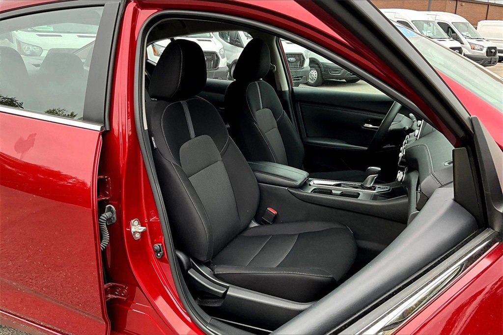 Used 2024 Nissan Sentra SV image 7