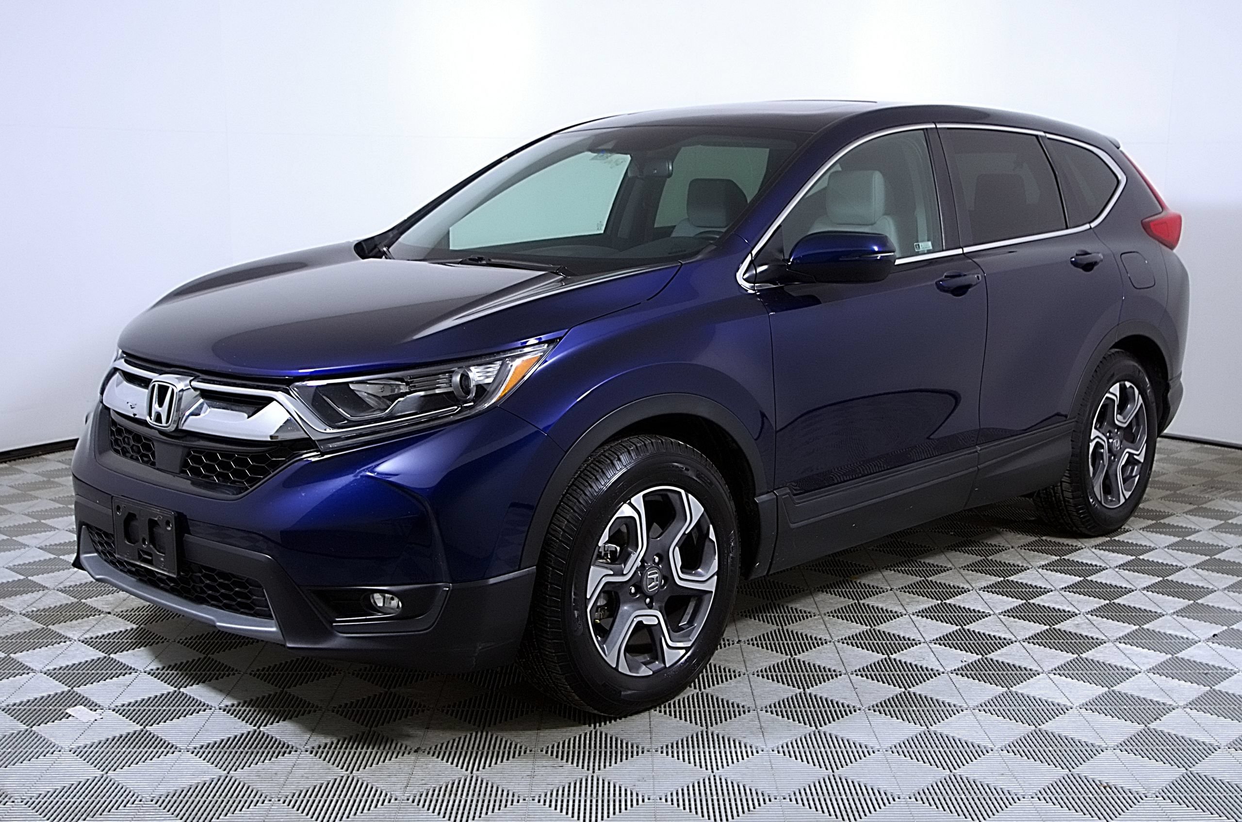 Used 2017 Honda CR-V EX image 3