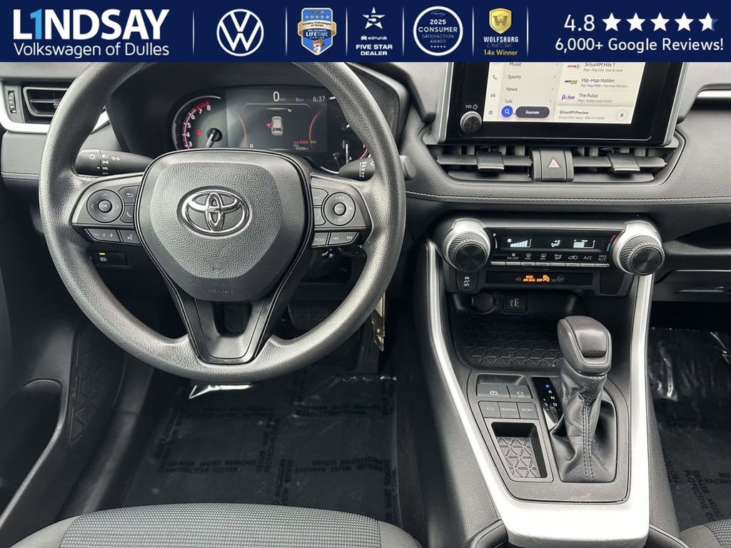 Used 2023 Toyota RAV4 LE image 9