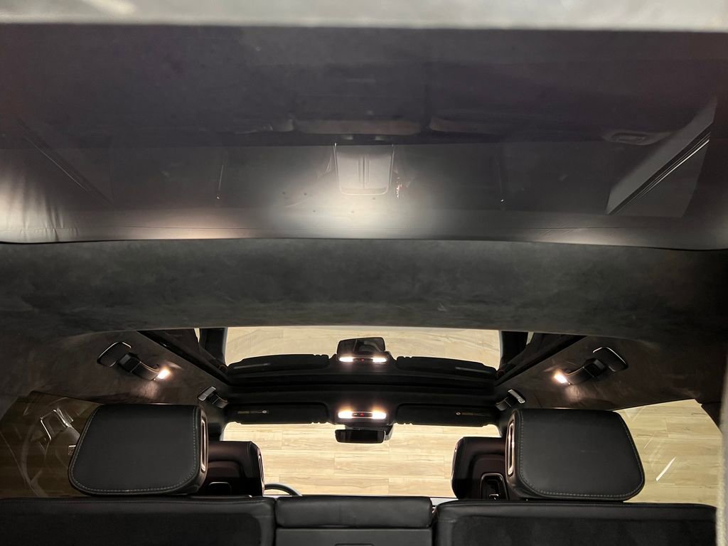 Used 2022 Rivian R1S Launch Edition image 24