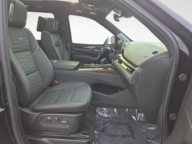Certified 2024 Cadillac Escalade Sport Platinum w/ LPO, ONYX Package AWD/4WD image 42