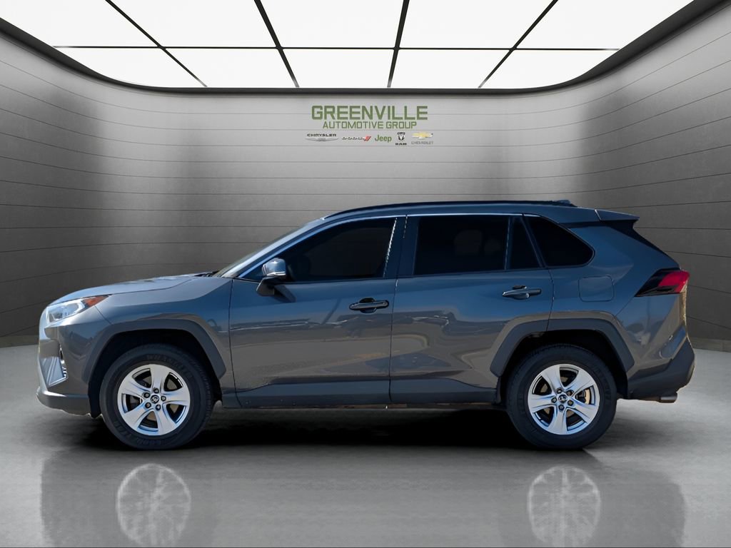 Used 2020 Toyota RAV4 XLE FWD image 2
