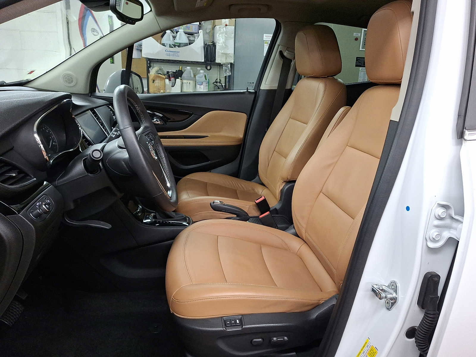 Used 2019 Buick Encore Essence w/ Experience Buick Package image 10