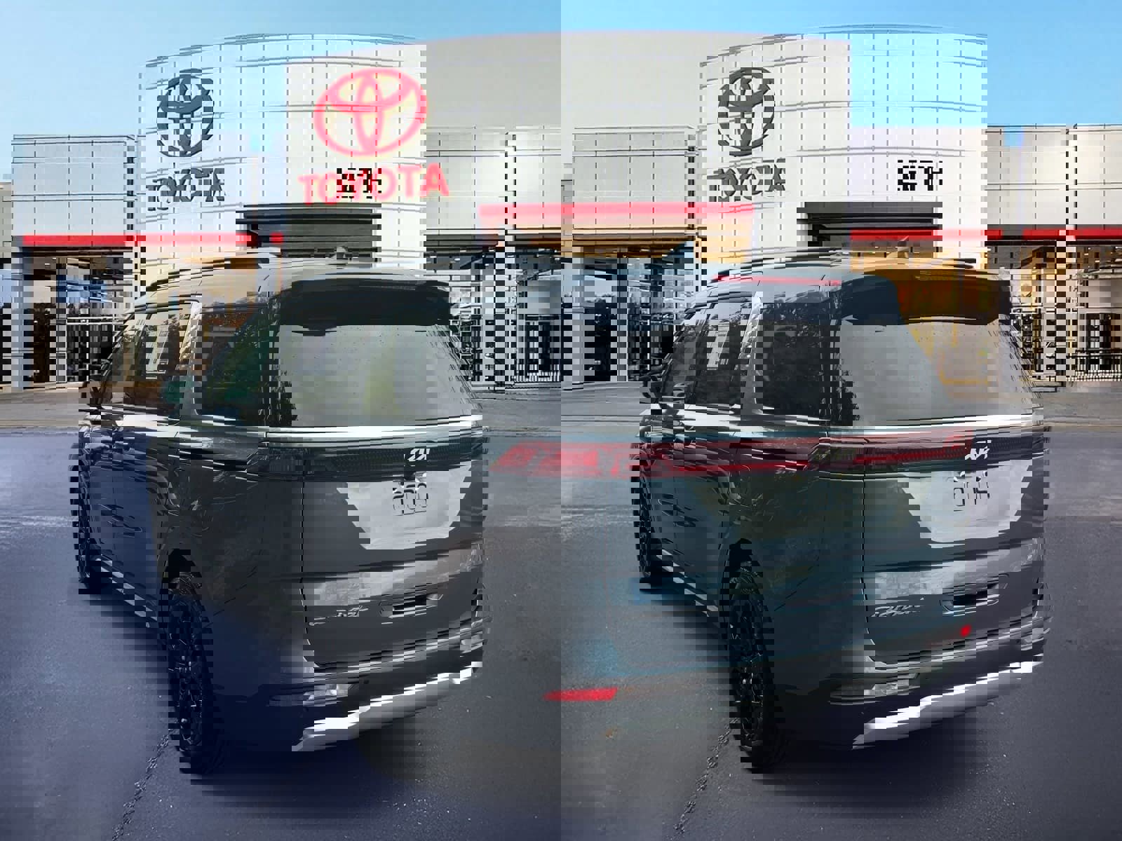 Used 2022 Kia Carnival SX image 7