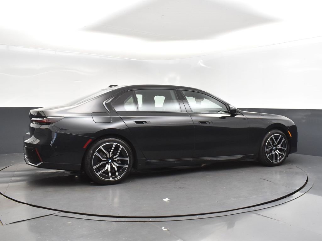 New 2026 BMW 740i xDrive w/ Executive Package image 8