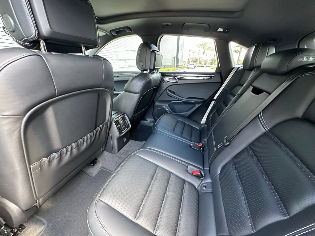 Certified 2026 Porsche Macan S AWD/4WD image 38