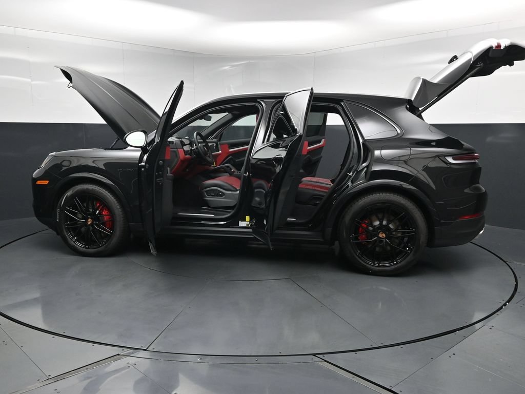 New 2026 Porsche Cayenne S AWD/4WD image 32