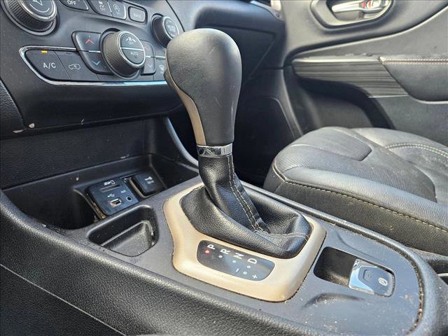 Used 2016 Jeep Cherokee High Altitude w/ Luxury Group image 11