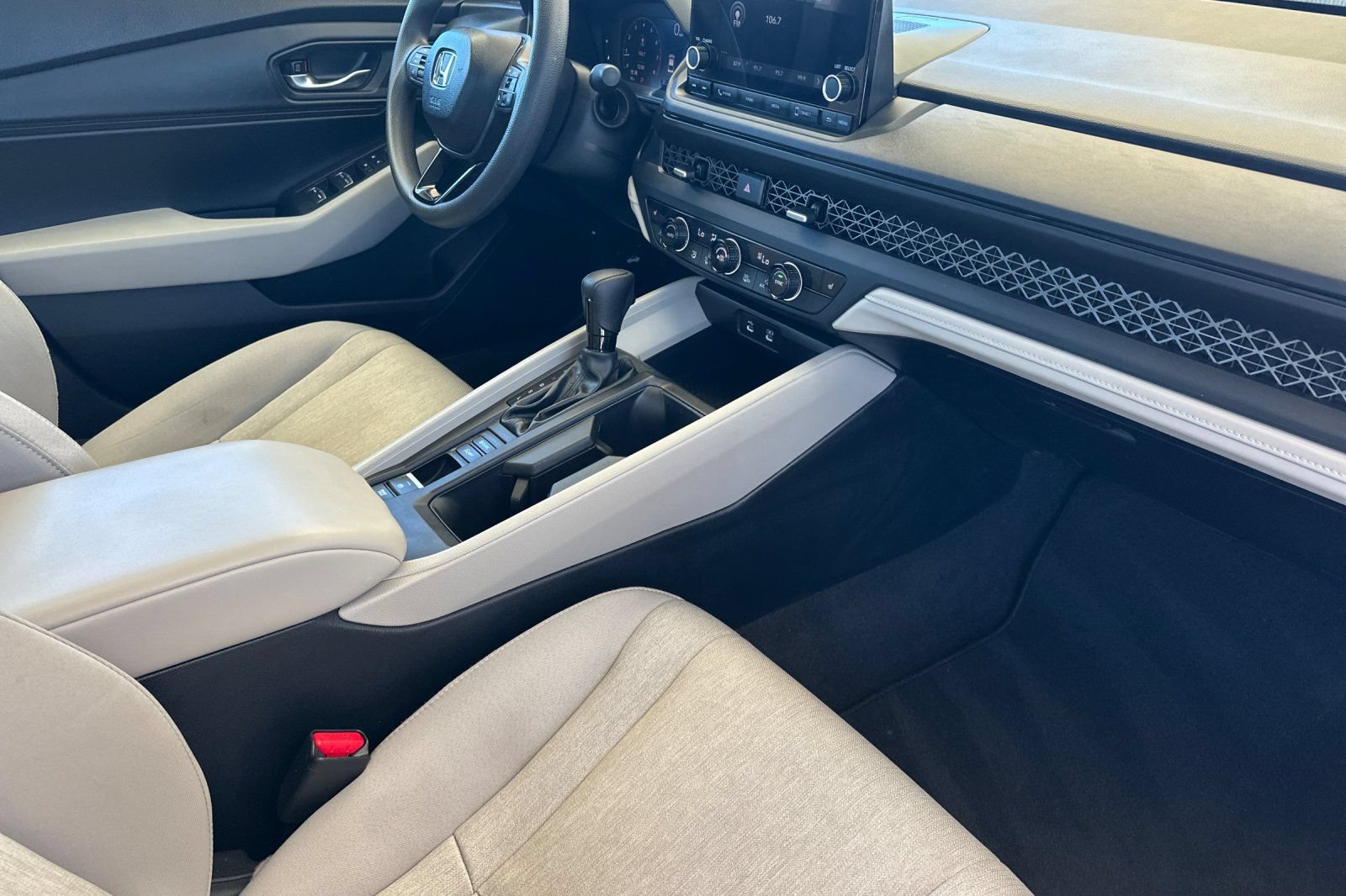 Certified 2025 Honda Accord SE image 15