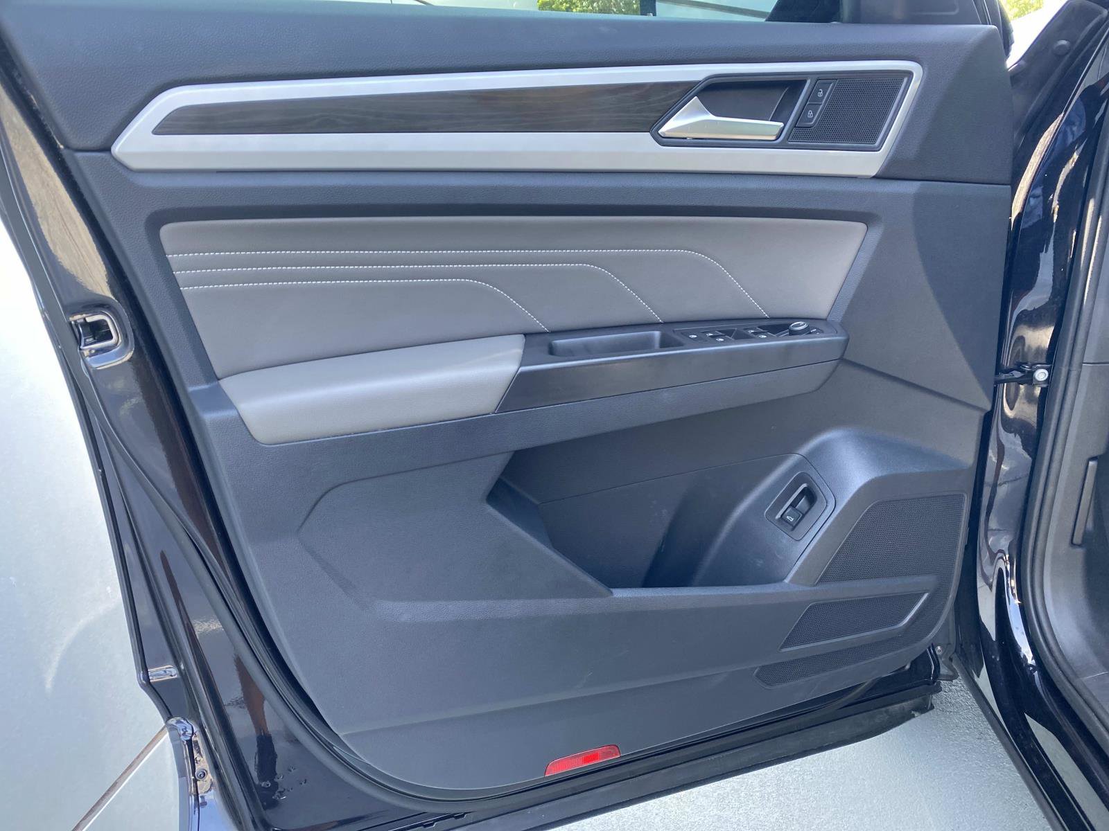 Used 2022 Volkswagen Atlas SE FWD image 16