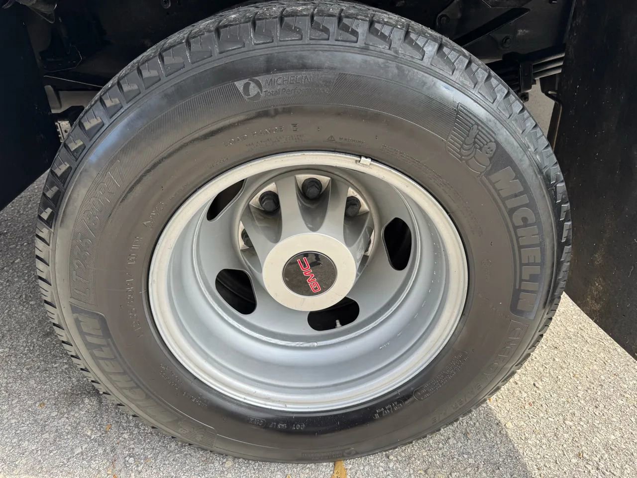 Used 2021 GMC Sierra 3500 2WD Crew Cab w/ Convenience Package image 21