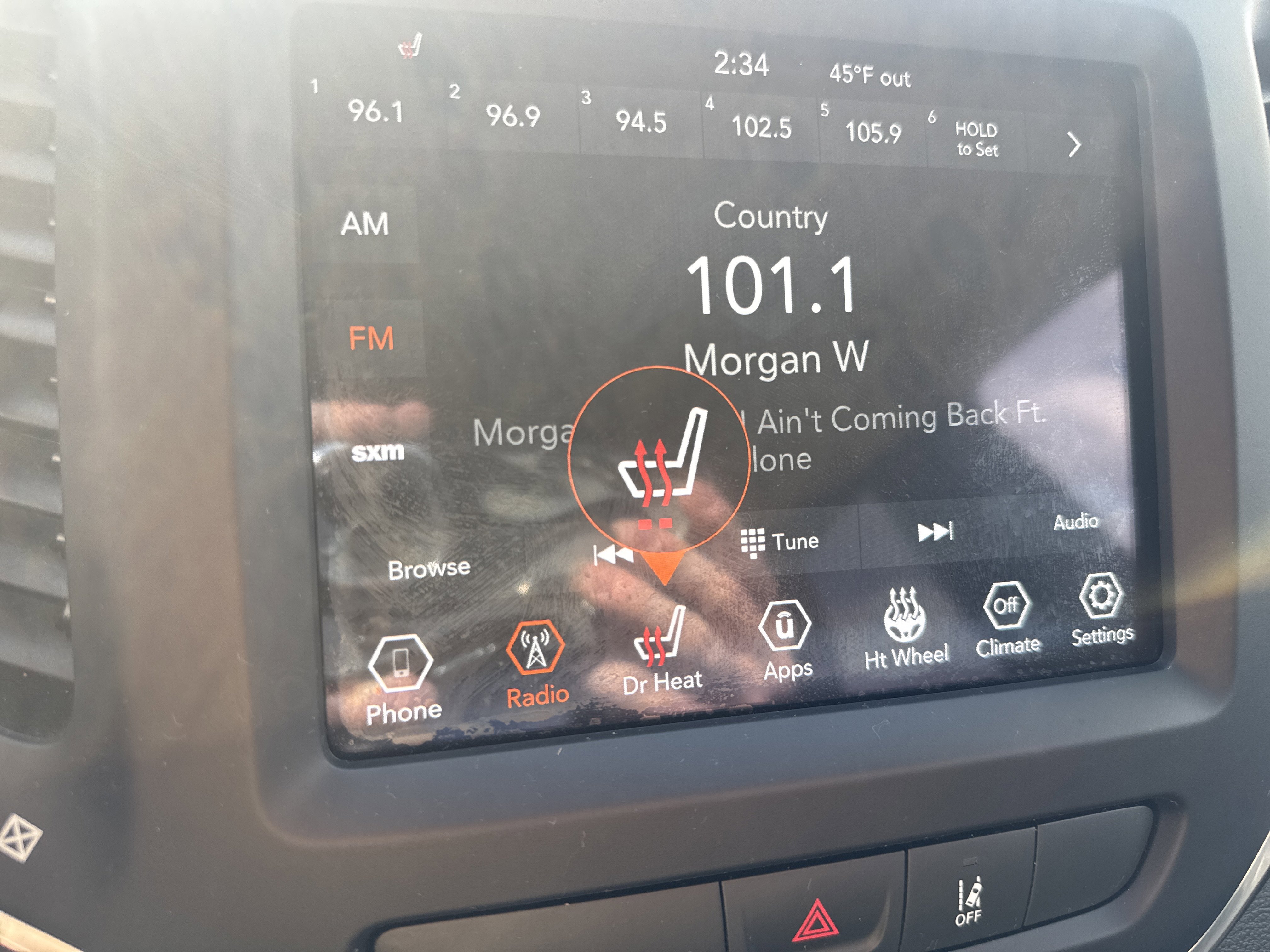 Used 2022 Jeep Cherokee Latitude w/ Sun & Sound Group AWD/4WD image 27