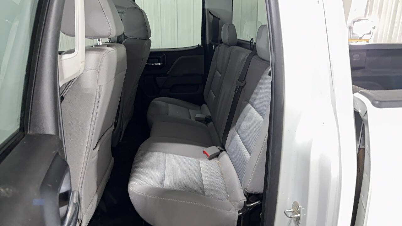 Used 2019 Chevrolet Silverado 1500 W/T w/ WT Convenience Package AWD/4WD image 6