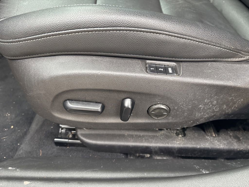 Used 2018 Buick Regal Essence w/ Driver Confidence Package #1 image 18