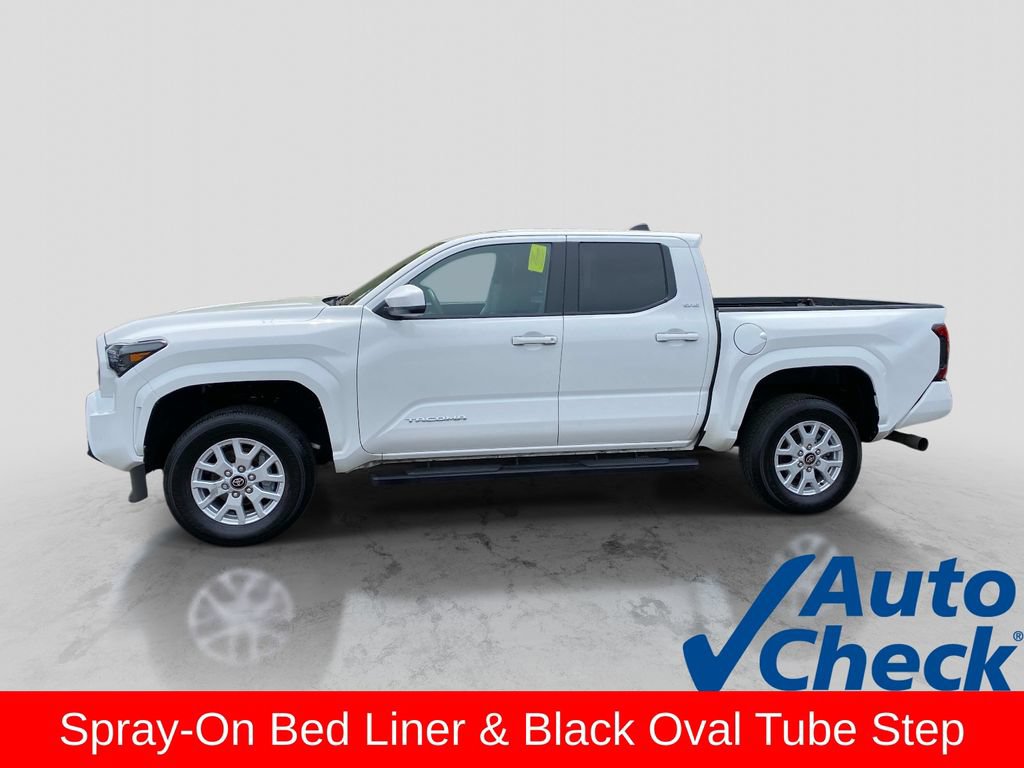 Used 2025 Toyota Tacoma SR5 AWD/4WD image 2