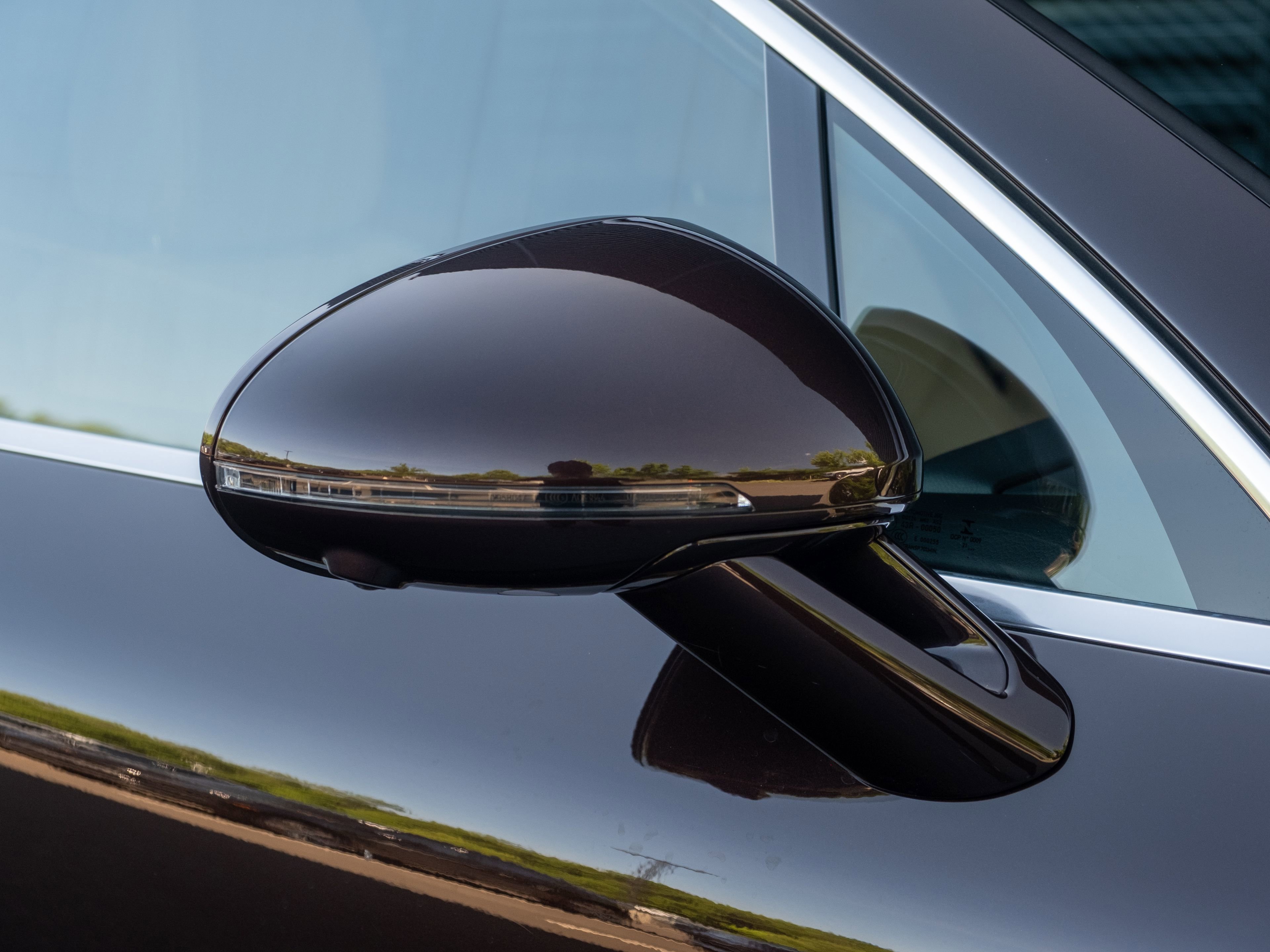 Certified 2022 Porsche Macan AWD/4WD image 17