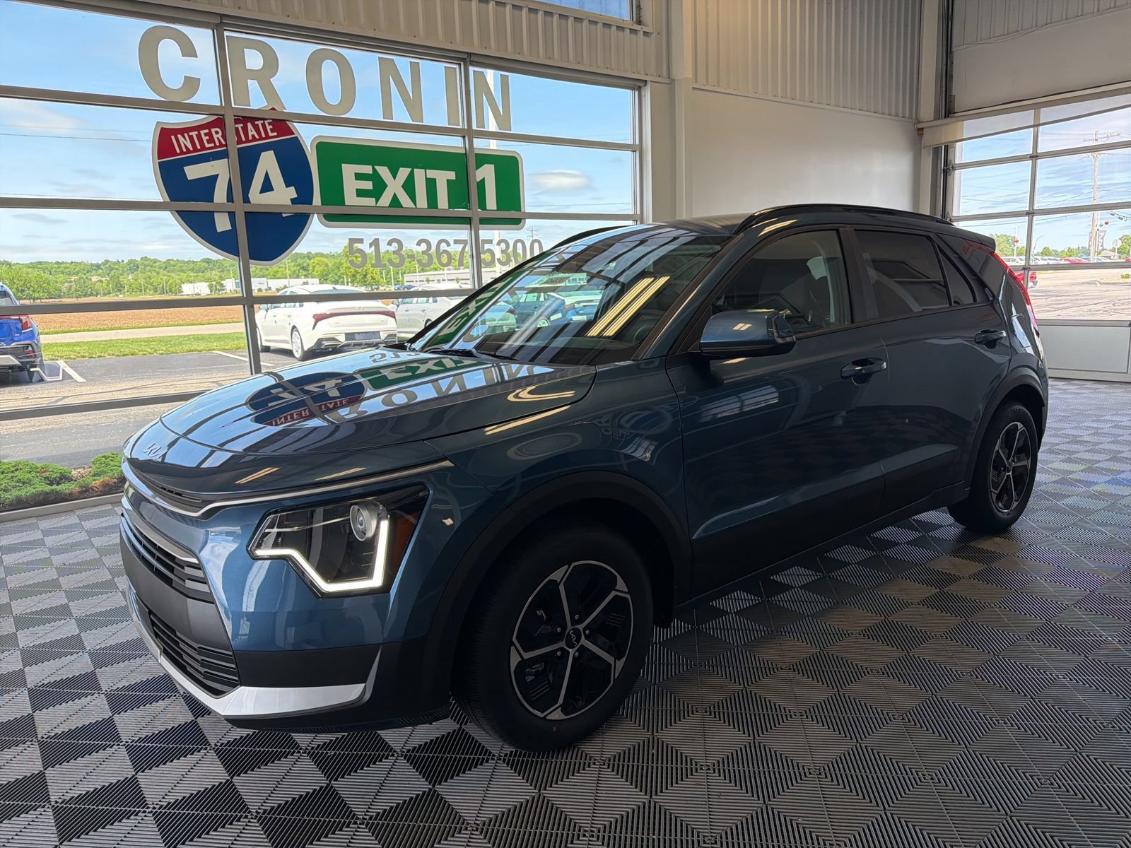 New 2026 Kia Niro EX FWD image 3