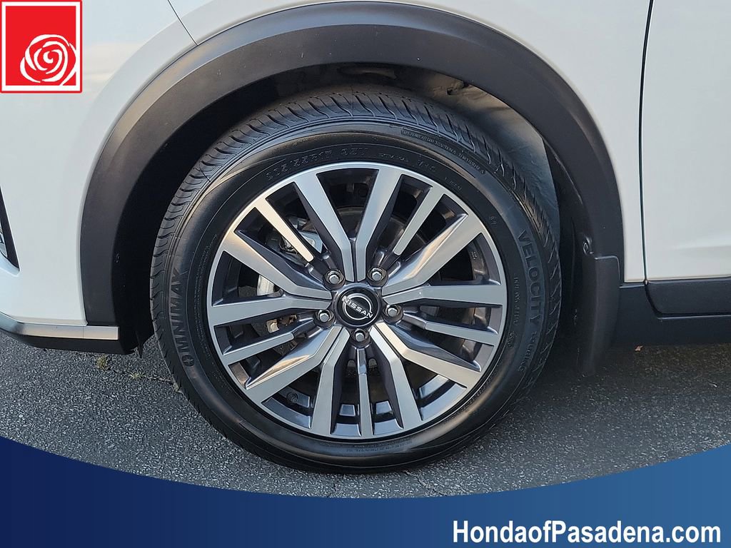 Used 2023 Nissan Kicks SV FWD image 29