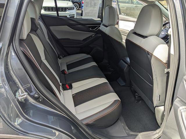 Used 2023 Subaru Crosstrek 2.5i Limited w/ Moonroof Package image 17