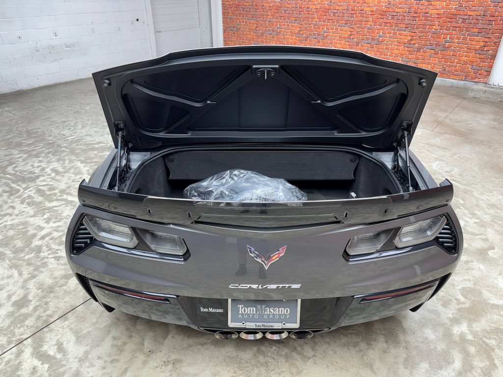 Used 2015 Chevrolet Corvette Z06 w/ 3LZ Preferred Equipment Group RWD image 34